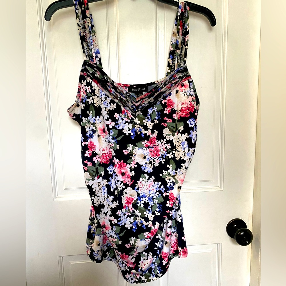 White House Black Market tank top. Size Large